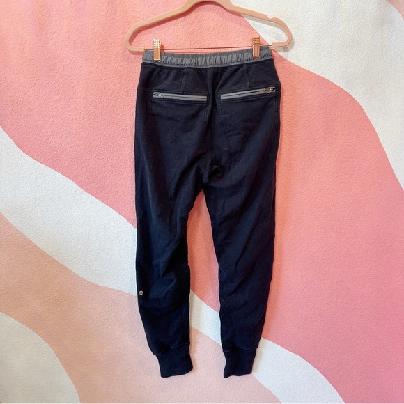 Lululemon Happy Yin Year Sweatpant II in Heathered Inkwell 4 - Picture 6 of 10